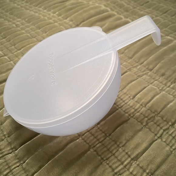 NWOT TUPPERWARE Forget Me Not Vegetable or Onion Hanging Keeper USA - Picture 6 of 9